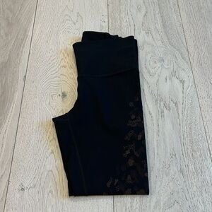 Lululemon Mapped Out High-Rise Tight 28” in Size 10 Camo Print